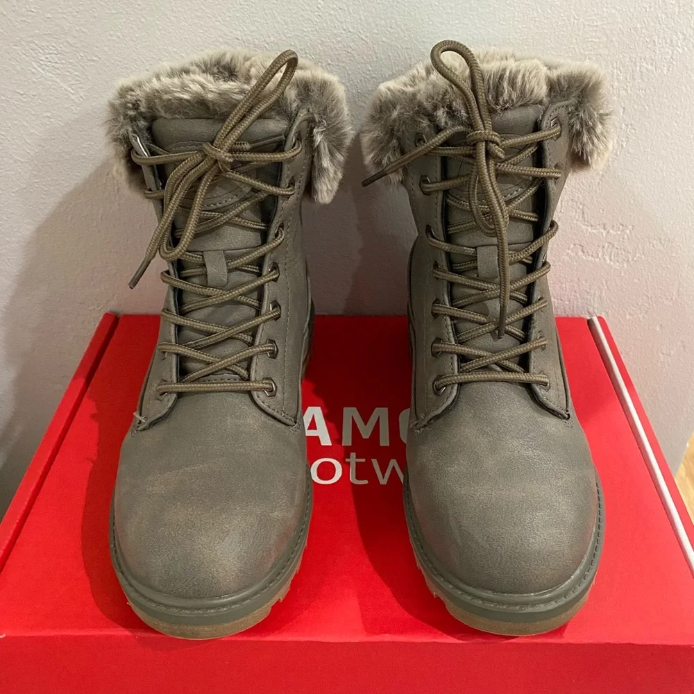 NWT LUGZ Boots - Picture 2 of 6